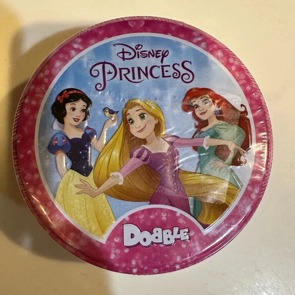 DISNEY PRINCESS DOBBLE SPOT IT ROUND CARD GAME TRAVEL RAPUNZEL SNOW WHITE ARIEL
